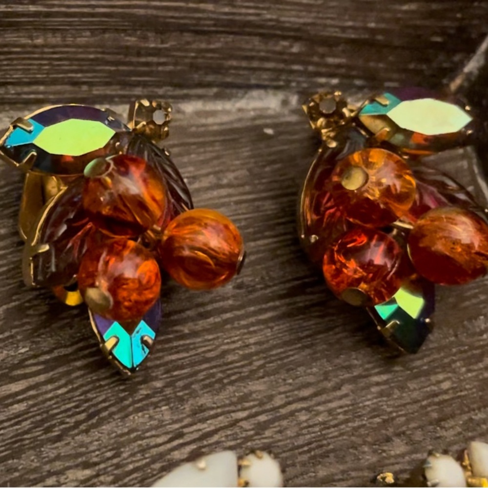 True Vintage Earrings Amber Margarita Crackle Beads Green Mermaid Marquis Stones